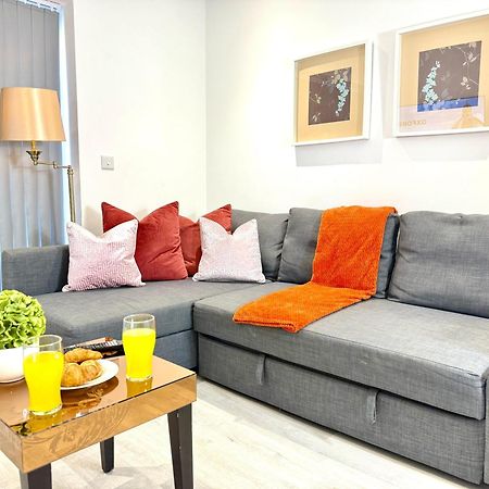 Hazel 1-Bedroom Cousy Flat, Parking, Wifi, Prime Location, Close To Blenheim Palace & Oxford Kidlington Esterno foto