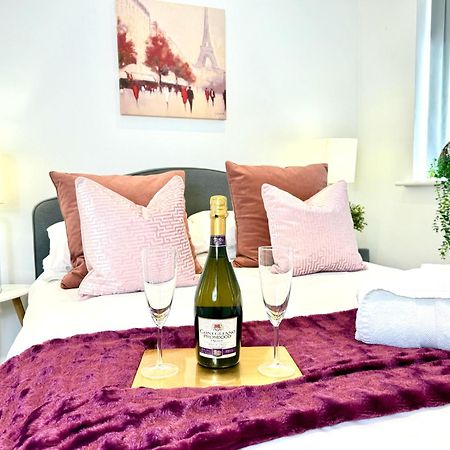 Hazel 1-Bedroom Cousy Flat, Parking, Wifi, Prime Location, Close To Blenheim Palace & Oxford Kidlington Esterno foto