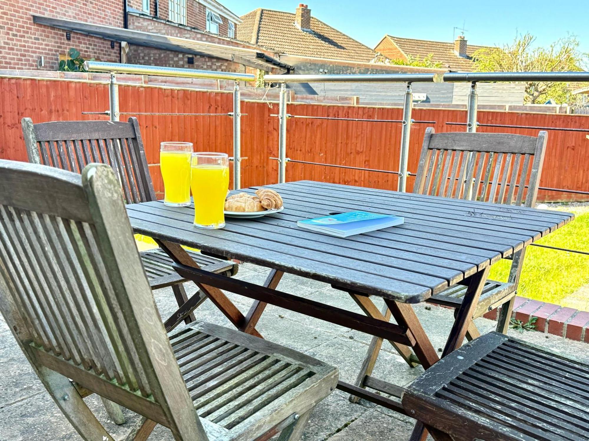 Hazel 1-Bedroom Cousy Flat, Parking, Wifi, Prime Location, Close To Blenheim Palace & Oxford Kidlington Esterno foto